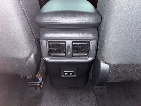 Used 2021 Toyota RAV4 XLE FWD image 31