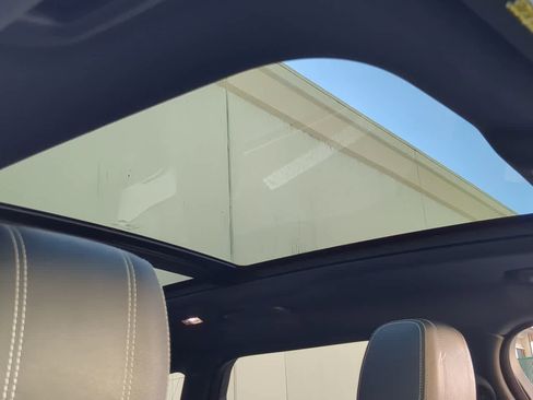 Used 2020 Land Rover Range Rover Velar R-Dynamic S image 19