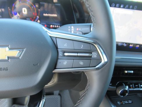 New 2026 Chevrolet Suburban Premier image 20