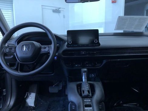 Used 2025 Honda HR-V LX image 16