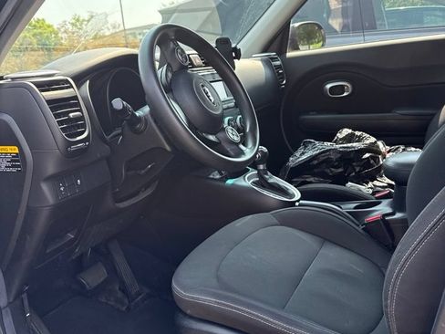Used 2016 Kia Soul w/ Convenience Package FWD image 6