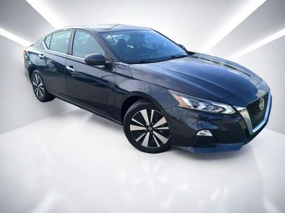 Used 2021 Nissan Altima 2.5 SV
