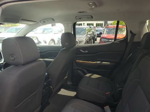 Certified 2022 GMC Acadia SLE w/ LPO, Cargo Package AWD/4WD image 10