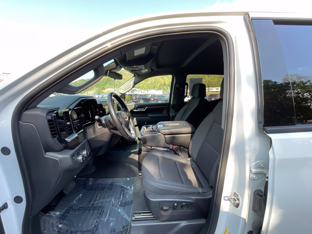 Used 2024 GMC Sierra 1500 Elevation AWD/4WD image 9