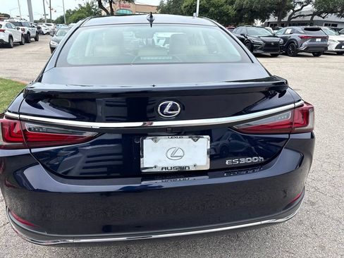 Used 2020 Lexus ES 300h w/ Premium Package FWD image 4