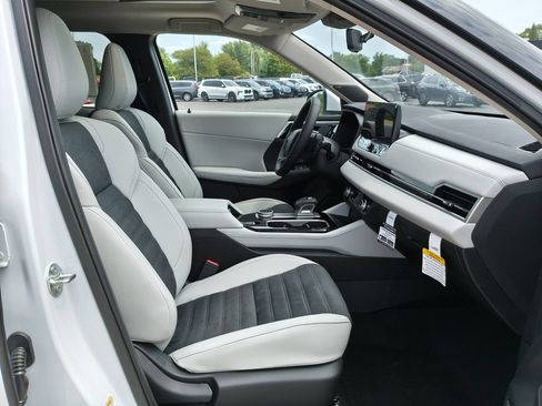 New 2026 Mitsubishi Outlander SE AWD/4WD image 12