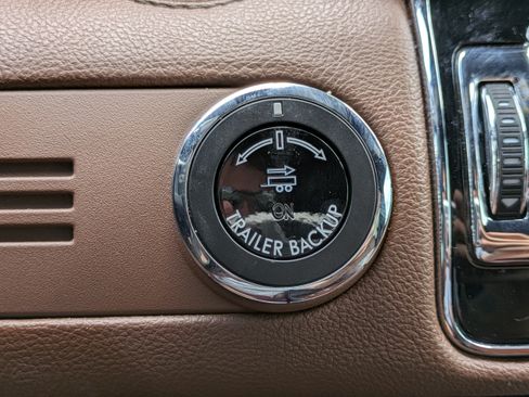 Used 2024 Lincoln Navigator L Reserve AWD/4WD image 29