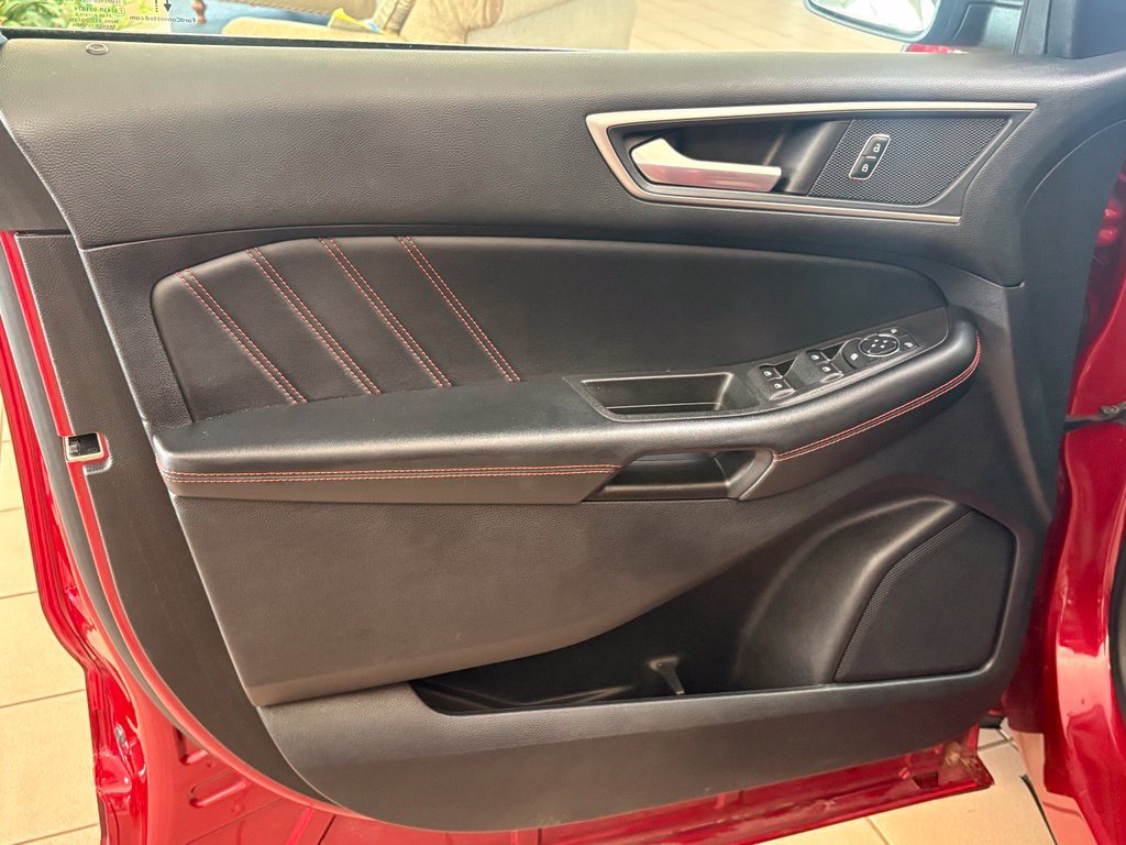 Used 2022 Ford Edge ST-Line AWD/4WD image 18