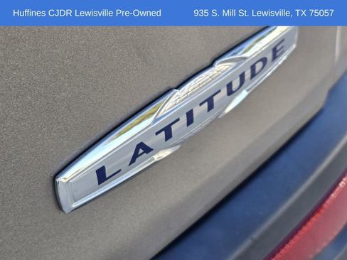 Certified 2017 Jeep Cherokee Latitude w/ Safety/Convenience Group image 11