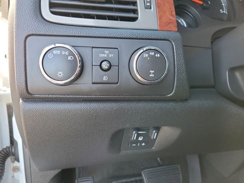 Used 2012 GMC Sierra 3500 SLT w/ SLT Convenience Package image 12