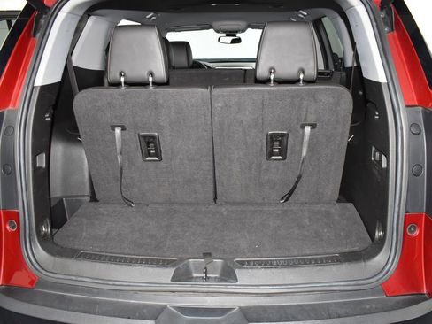 Used 2023 GMC Acadia SLT image 31