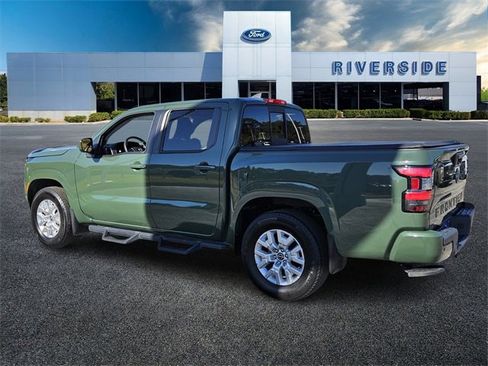 Used 2022 Nissan Frontier SV image 5