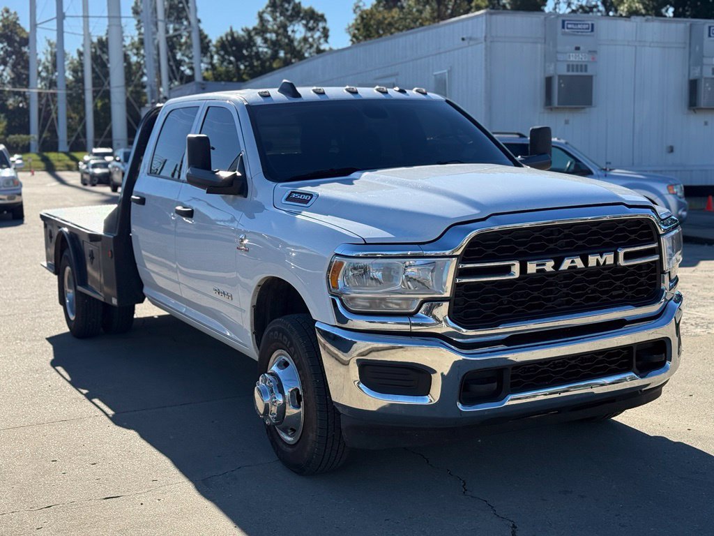 Used 2021 RAM 3500 Tradesman w/ Chrome Appearance Group AWD/4WD image 4