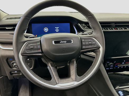 Used 2022 Jeep Grand Cherokee Limited 4xe image 18