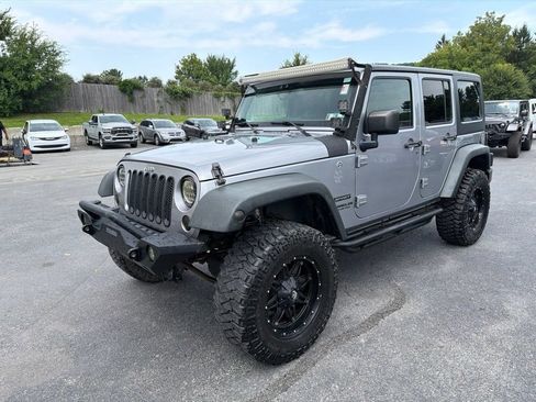 Used 2017 Jeep Wrangler Unlimited Sport w/ Quick Order Package 24S AWD/4WD image 2