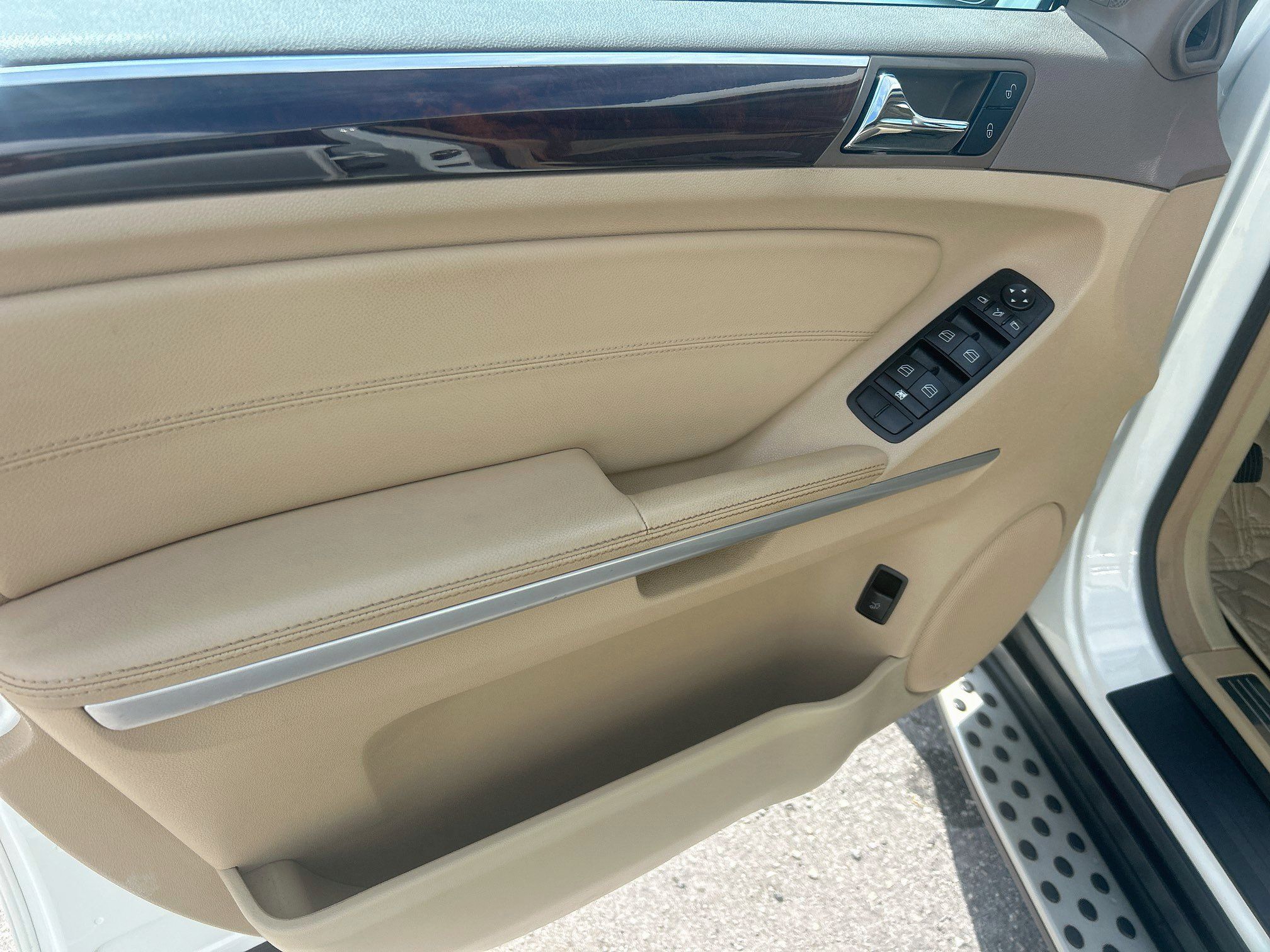 Used 2010 Mercedes-Benz ML 350 2WD image 17
