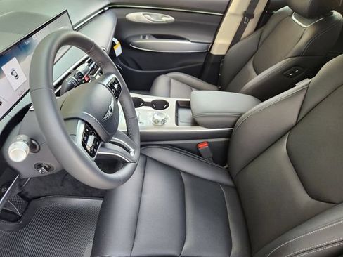 Used 2026 Genesis GV70 2.5T Select AWD/4WD image 9