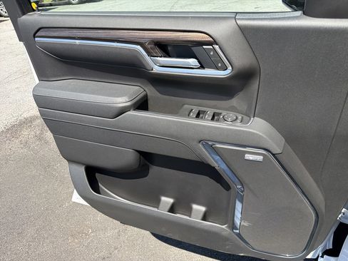 New 2026 Chevrolet Silverado 1500 LT Trail Boss w/ Convenience Package II AWD/4WD image 15