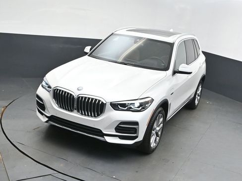 Certified 2022 BMW X5 xDrive45e w/ Premium Package image 33