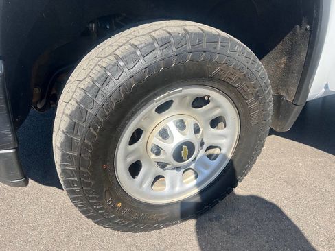 Used 2021 Chevrolet Silverado 2500 W/T image 31