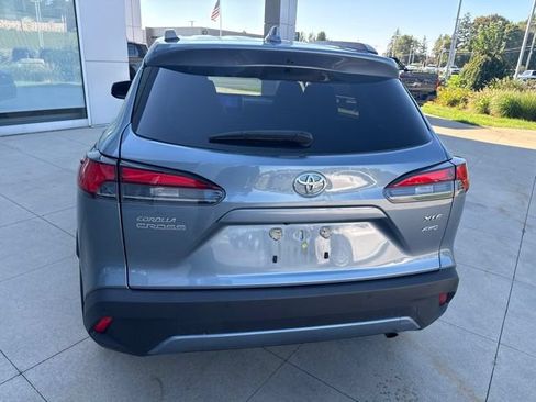 Used 2024 Toyota Corolla Cross XLE w/ Convenience Package AWD/4WD image 6