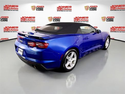 Used 2023 Chevrolet Camaro LT w/ Technology Package image 21