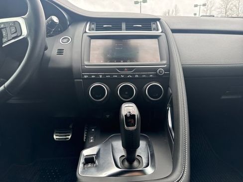 Used 2020 Jaguar E-PACE R-Dynamic SE AWD/4WD image 16
