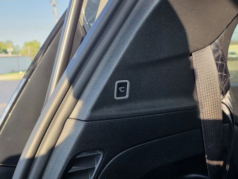 Used 2025 Chrysler Pacifica Select FWD image 21
