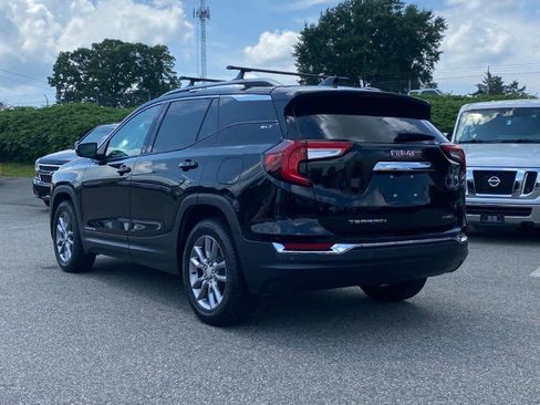 Used 2022 GMC Terrain SLT w/ Infotainment Package II image 3