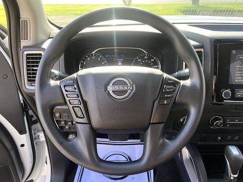Used 2023 Nissan Frontier SV w/ Technology Package AWD/4WD image 20