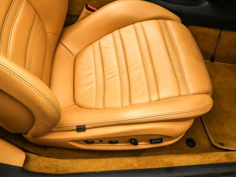 Used 2011 Ferrari California image 25