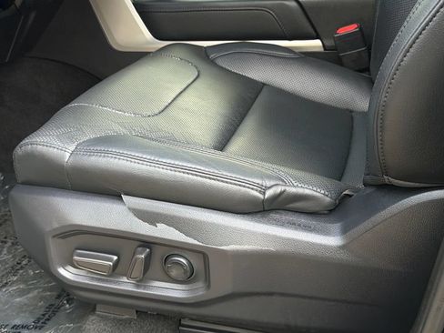 Used 2024 Toyota Tundra Limited AWD/4WD image 21
