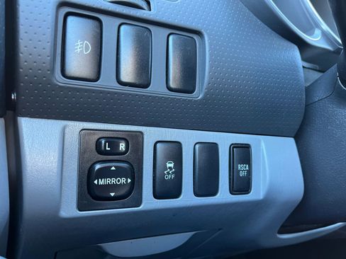 Used 2013 Toyota Tacoma 4x4 Double Cab image 24