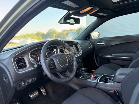 Used 2018 Dodge Charger R/T Scat Pack w/ Driver Confidence Group RWD image 16