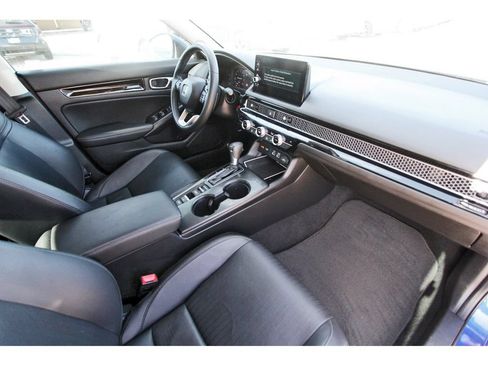 Used 2022 Honda Civic Touring image 28
