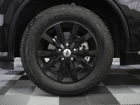 Used 2020 Dodge Durango SXT image 24