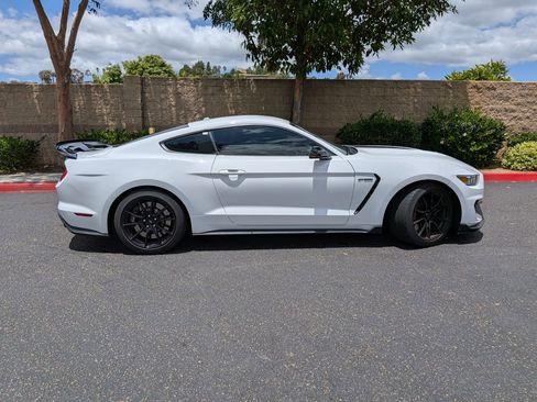 Used 2020 Ford Mustang Shelby GT350 w/ Technology Package RWD image 8