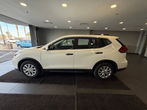 Used 2017 Nissan Rogue S image 8