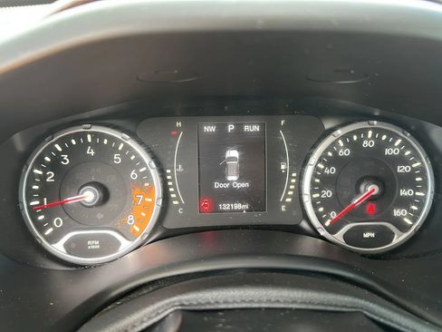 Used 2016 Jeep Renegade Latitude w/ Safety & Security Group FWD image 34