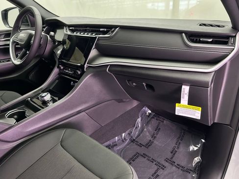 New 2025 Jeep Grand Cherokee Laredo X image 23