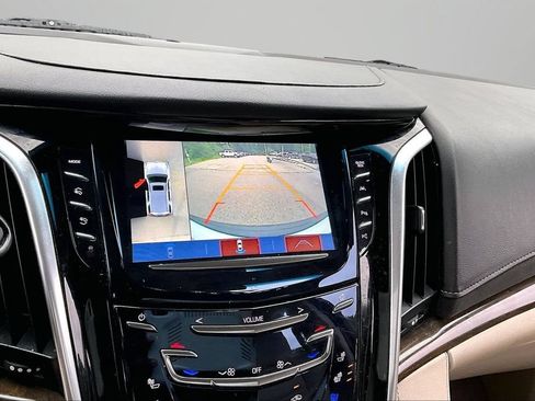 Used 2020 Cadillac Escalade Luxury AWD/4WD image 14