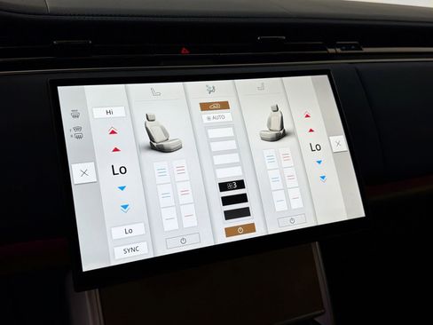 New 2026 Land Rover Range Rover SV image 17