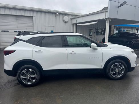 Used 2024 Chevrolet Blazer LT image 6