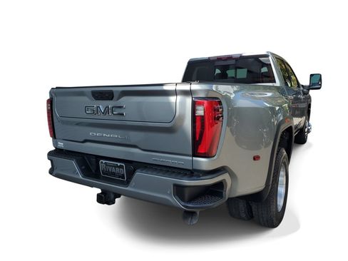Used 2024 GMC Sierra 3500 Denali Ultimate AWD/4WD image 4