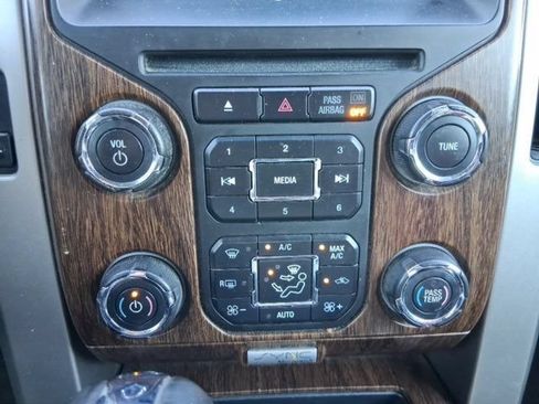 Used 2014 Ford F150 Lariat w/ Equipment Group 502A Luxury AWD/4WD image 27