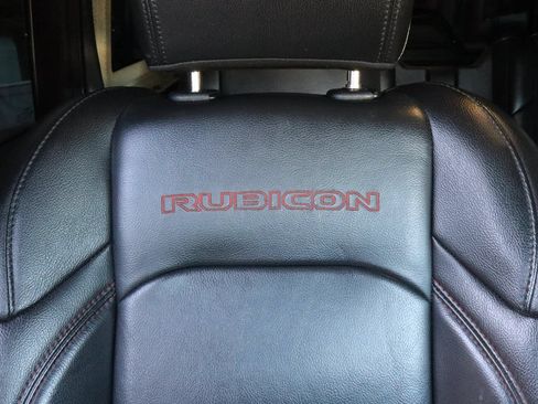 Used 2021 Jeep Wrangler Unlimited Rubicon AWD/4WD image 37