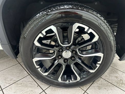 Certified 2025 GMC Sierra 1500 SLT w/ SLT Convenience Package image 19