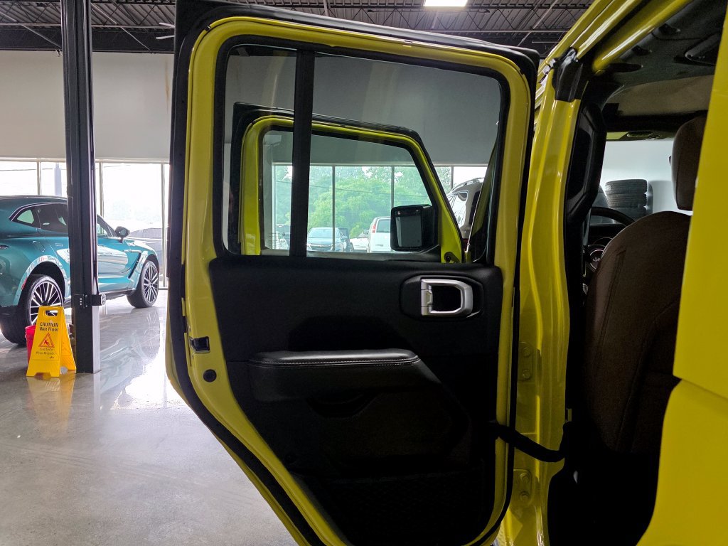 Used 2023 Jeep Wrangler Unlimited Sahara AWD/4WD image 17
