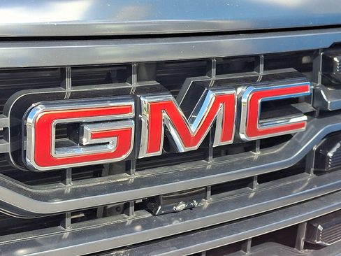 Used 2024 GMC Sierra 1500 AT4 w/ Technology Package AWD/4WD image 36