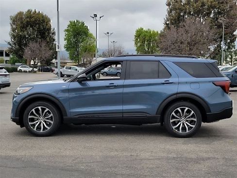 Used 2026 Ford Explorer ST-Line RWD image 2
